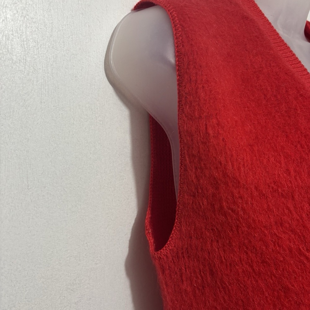 Vintage Bobbie Brooks Red 100% Wool Fuzzy Knit Button Front V-Neck Vest USA Made - Picture 5 of 10